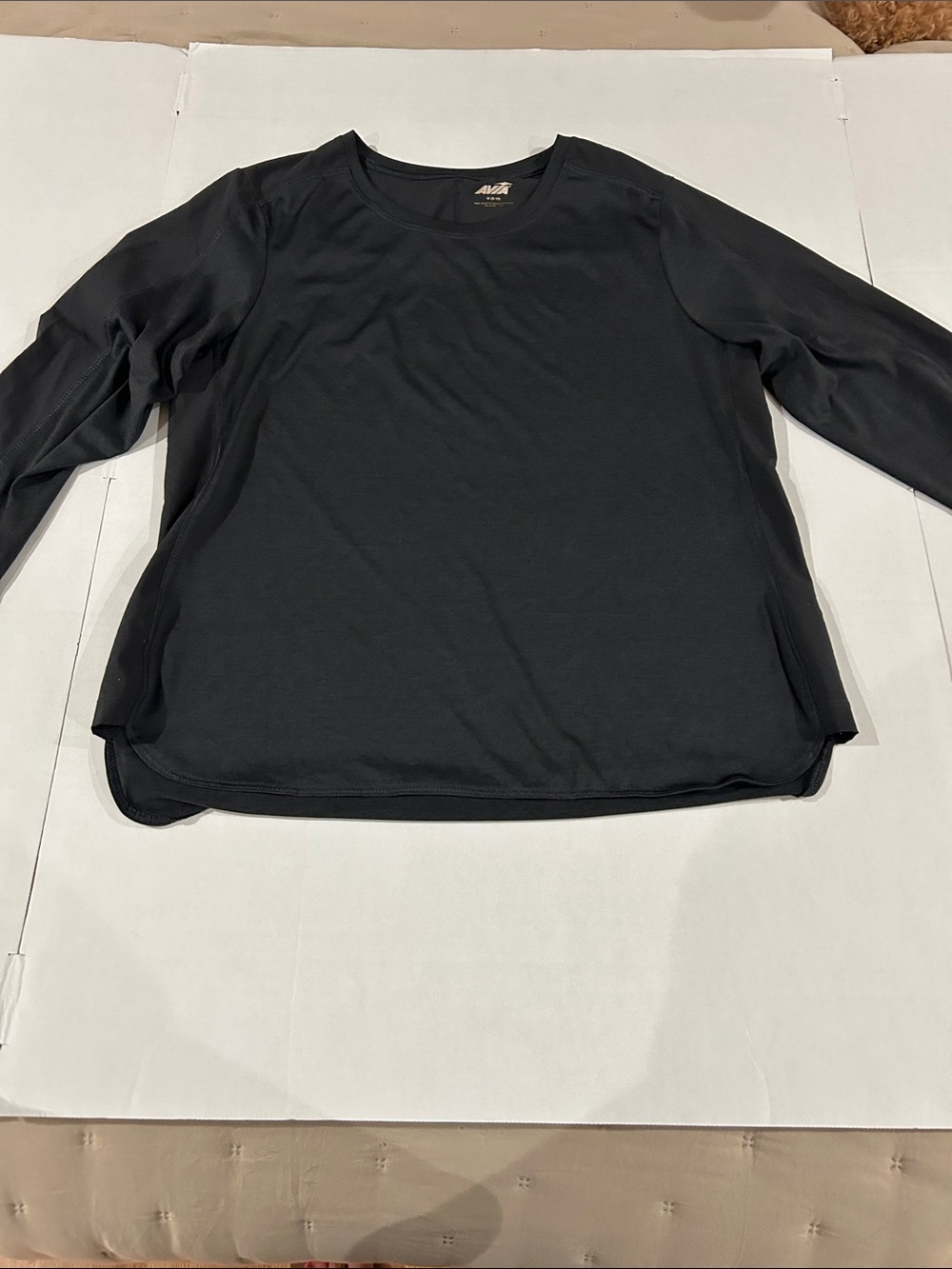 Avia size medium charcoal color athletic top